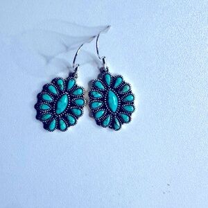 New Turquoise Green and Silver Dangle Earrings Intricate Design earthly center.